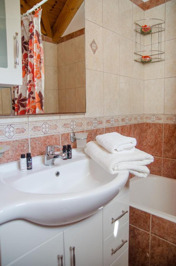 Primrose Apartman Argosztóli Kültér fotó